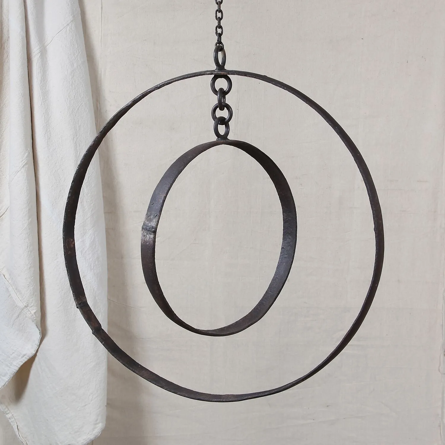 Grand Ring Mobile with Chain by HomArt