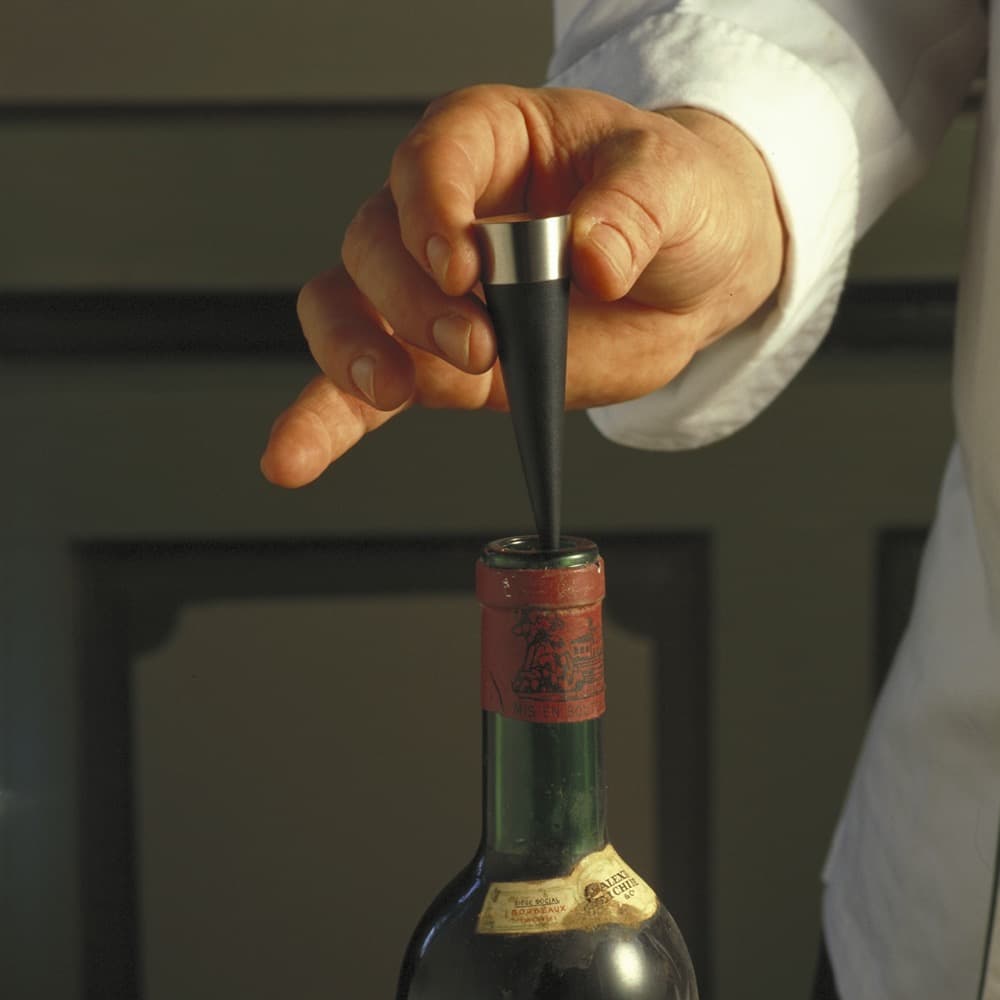GC Wine Stopper Black/Steel H: 3.5" Ø: 1" by Rosendahl - Image 4