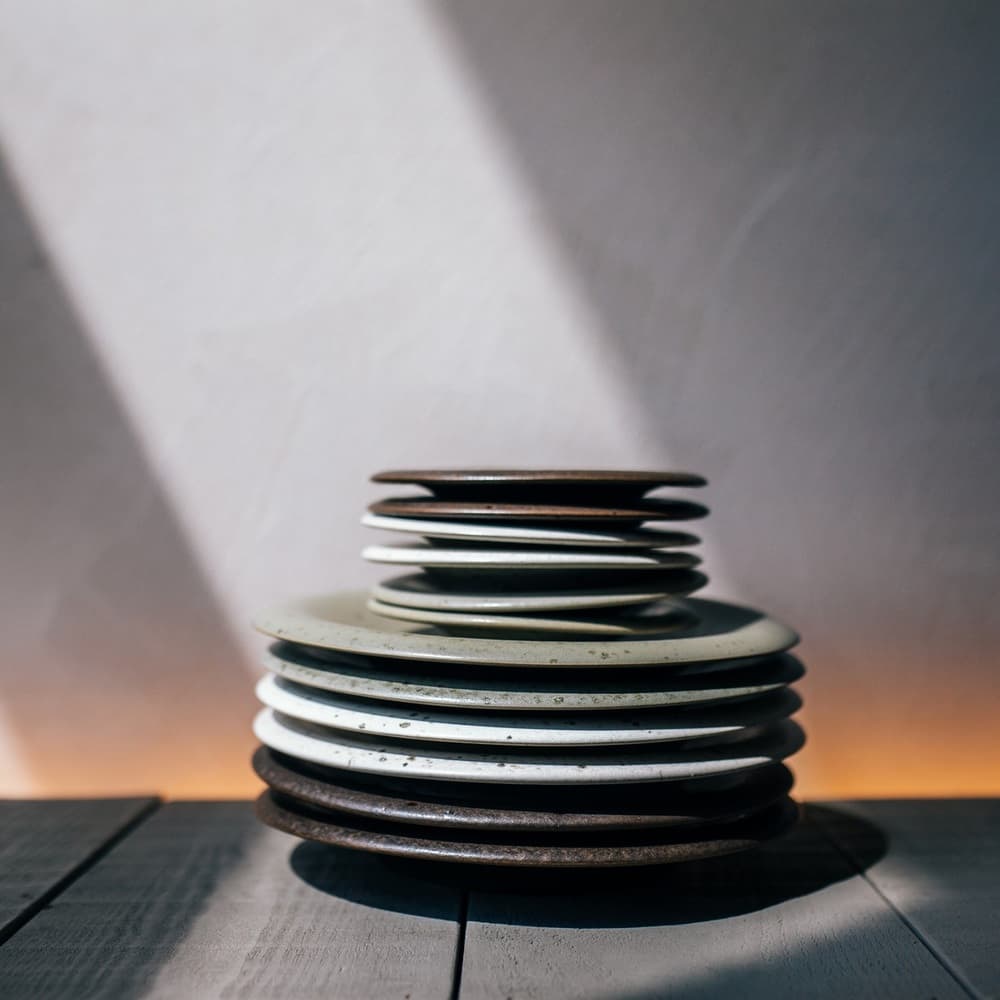 Bosque Dessert Plate Brown Stoneware by Pomax - Image 5