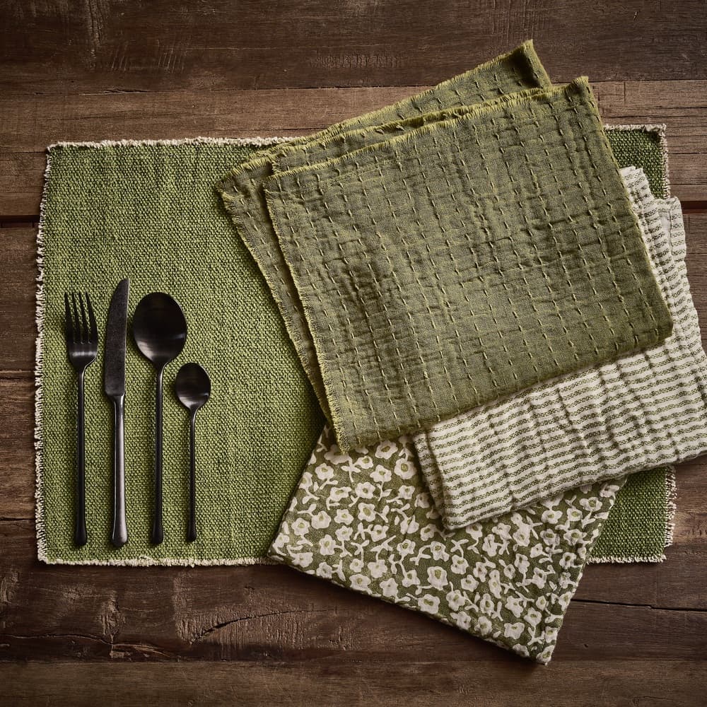 Frivole Khaki Cotton Placemat by Pomax - Image 3