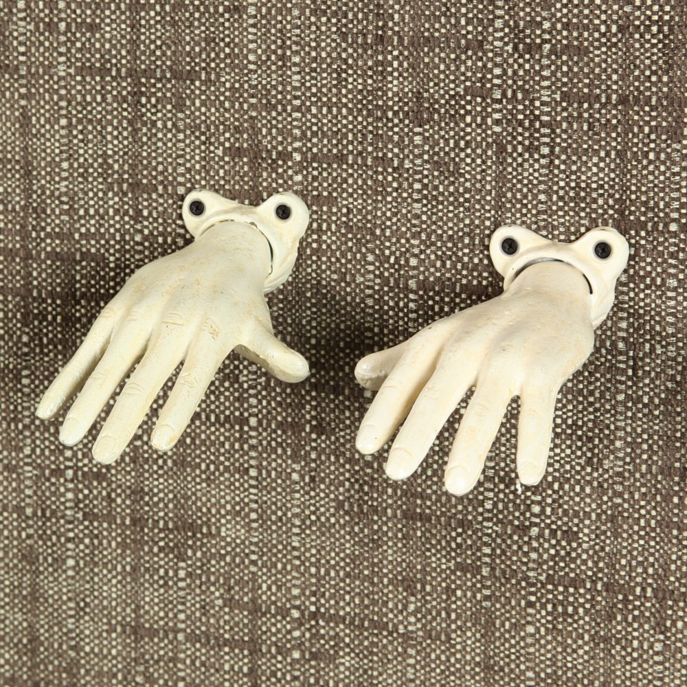 Antique White Wall Mounted Cast Iron Open Left Hand - Image 4