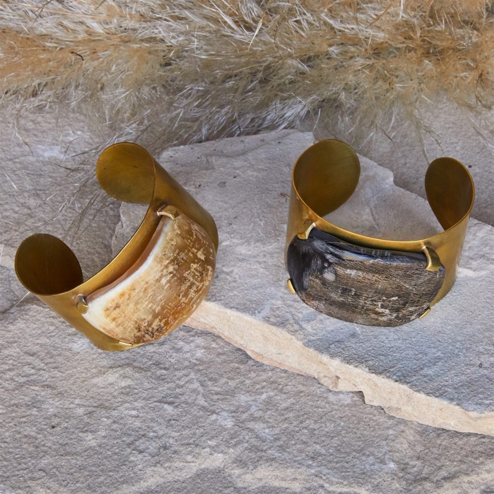 Banten Wide Cuff with Dark Horn by Ora Ten - Image 2