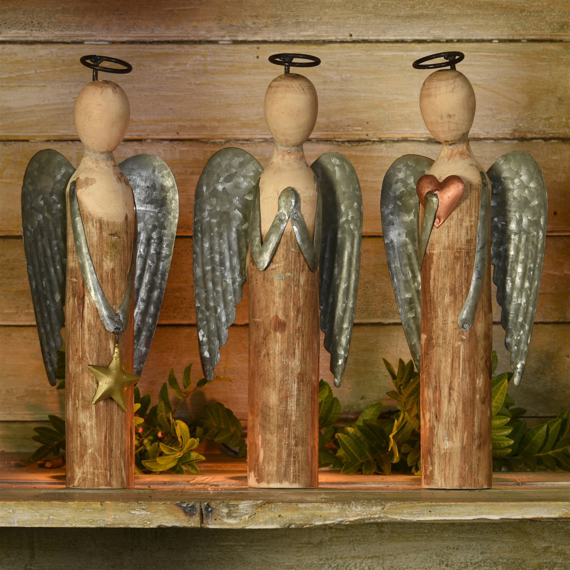 Small Wood and Metal Angel with a Star by HomArt - Image 2