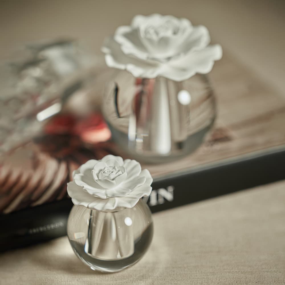 Valentina Crystal Ball Bergamot and Pink Pepper Diffuser 100 ml by Apothecary Guild - Image 2