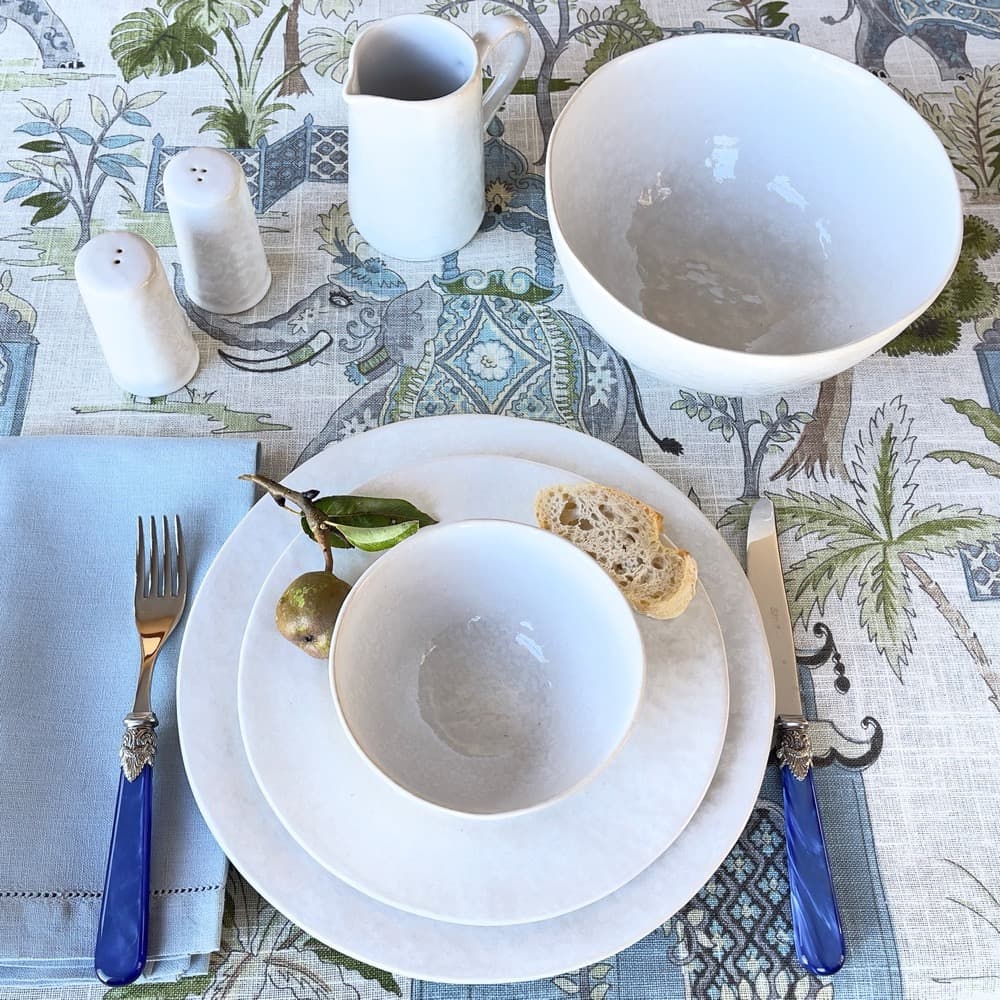 Cozina White Large Serving Bowl by Carmel Ceramica - Image 3