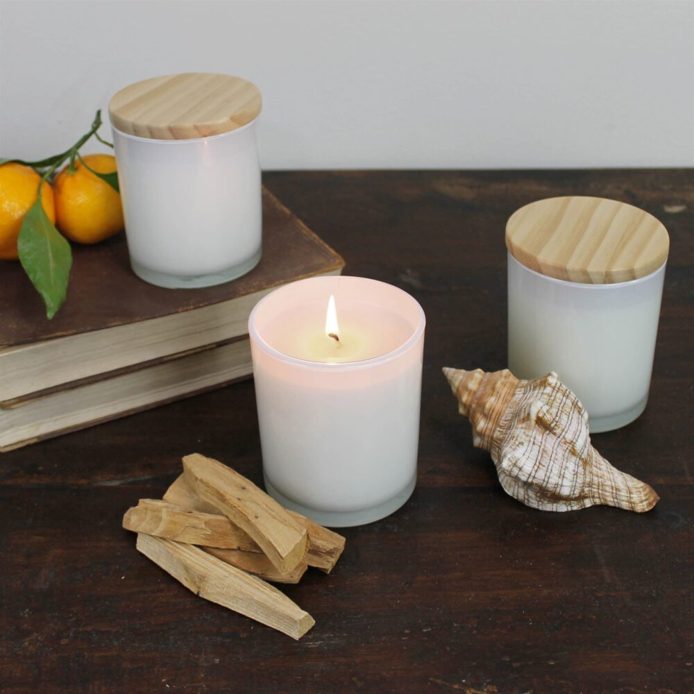 Element Plantation Cut Greens, Gardenia and Santal Candle by HomArt - Image 3
