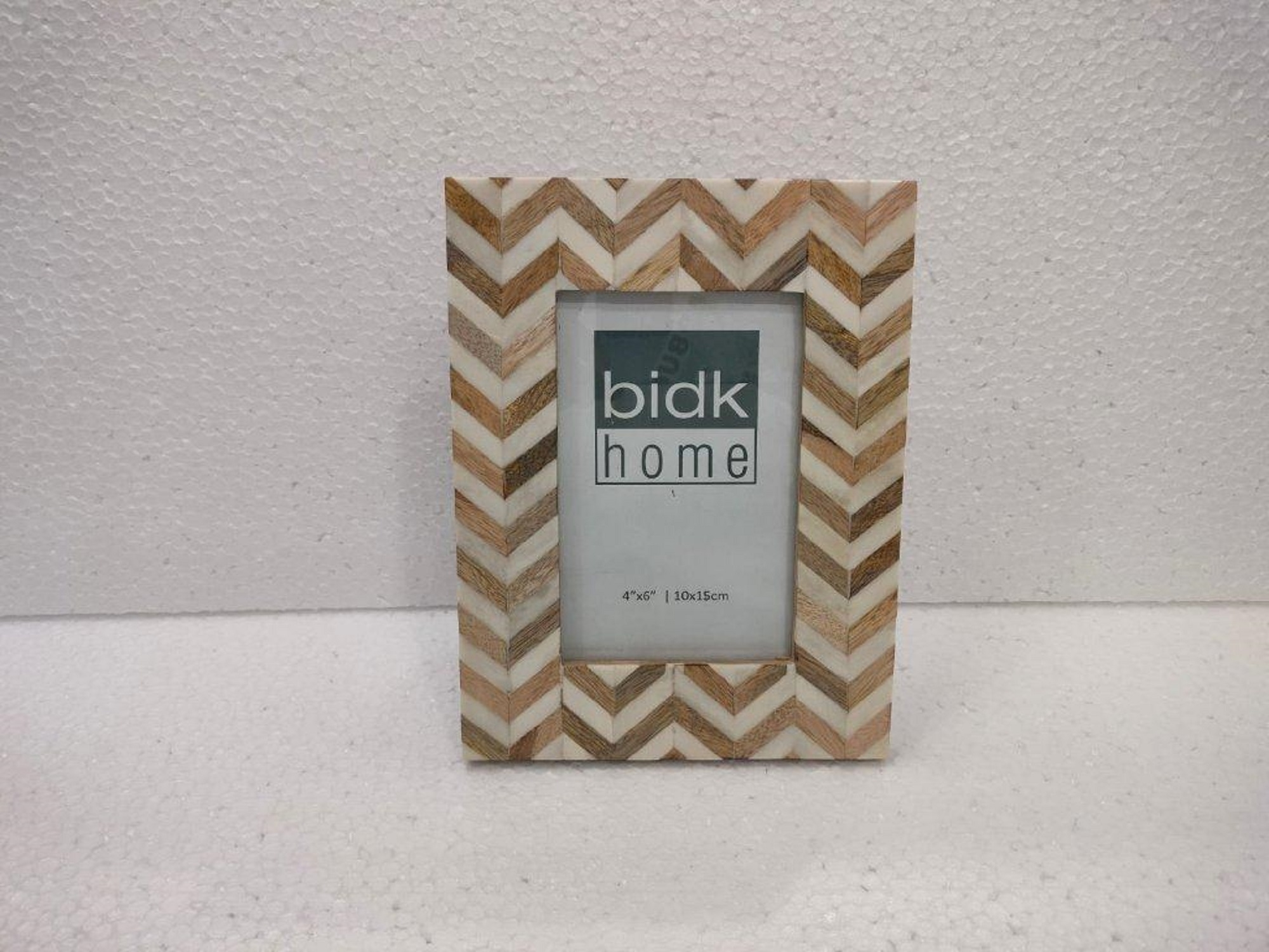 White and Brown 5 x 7 Zig Zag Frame by BIDKhome