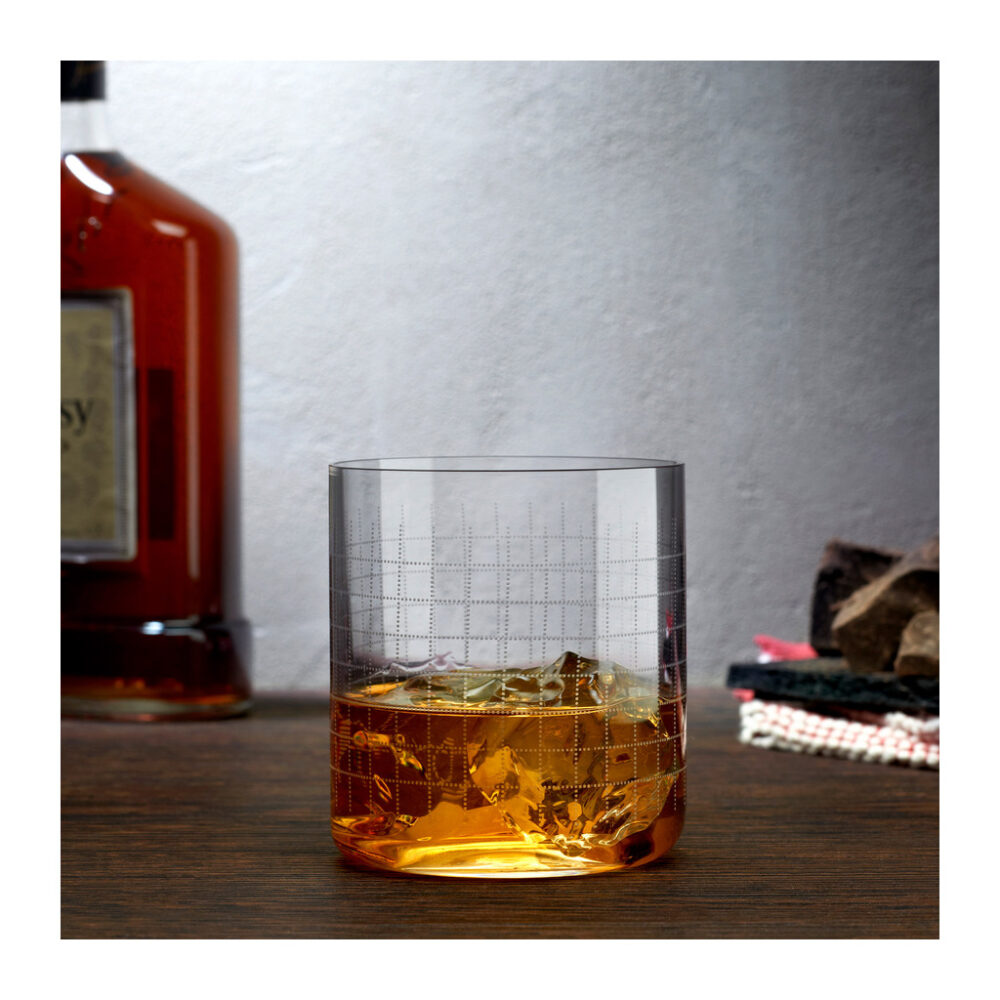 Finesse Grid Set of 4 Whisky DOF Glasses by Nude Glass - Image 2
