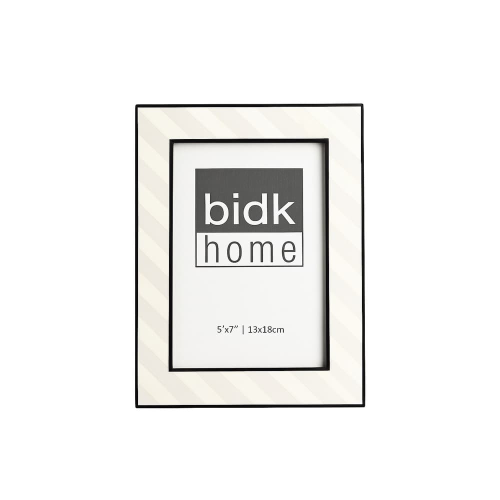 Black & White Resin Bone Picture Frames in 3 Sizes by BIDKhome - Image 5