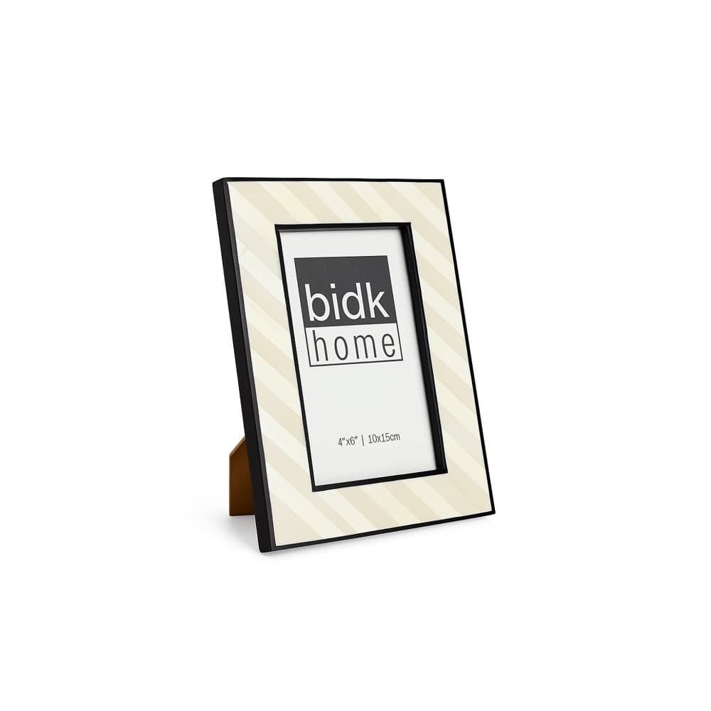Black & White Resin Bone Picture Frames in 3 Sizes by BIDKhome - Image 10