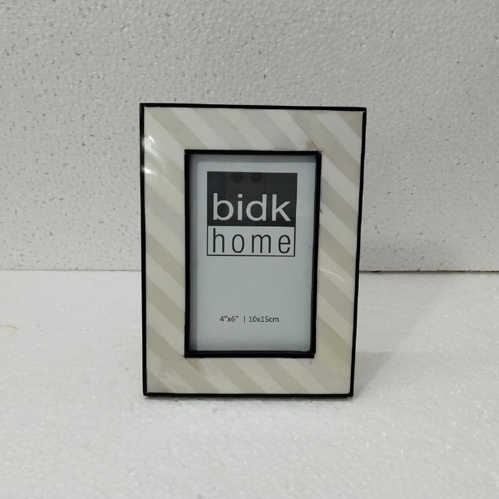 Black & White Resin Bone Picture Frames in 3 Sizes by BIDKhome - Image 12