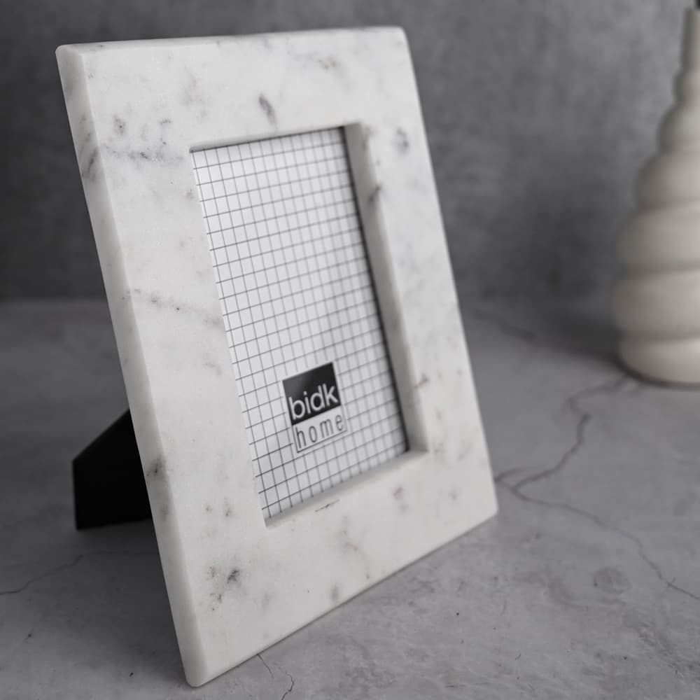 White Marble Frame for 4x6 Photo by BIDKhome - Image 3
