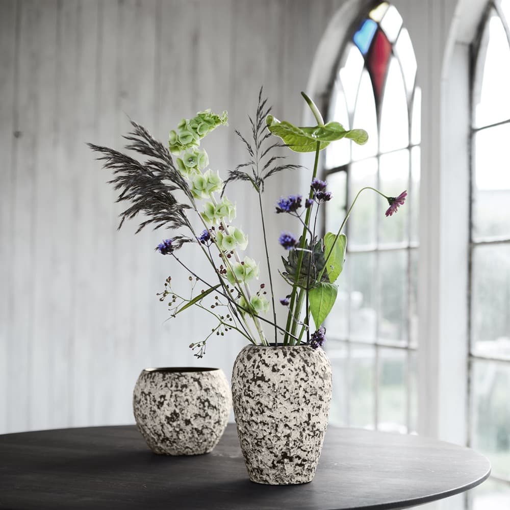 Dawn Short White Vase by Muubs - Image 5